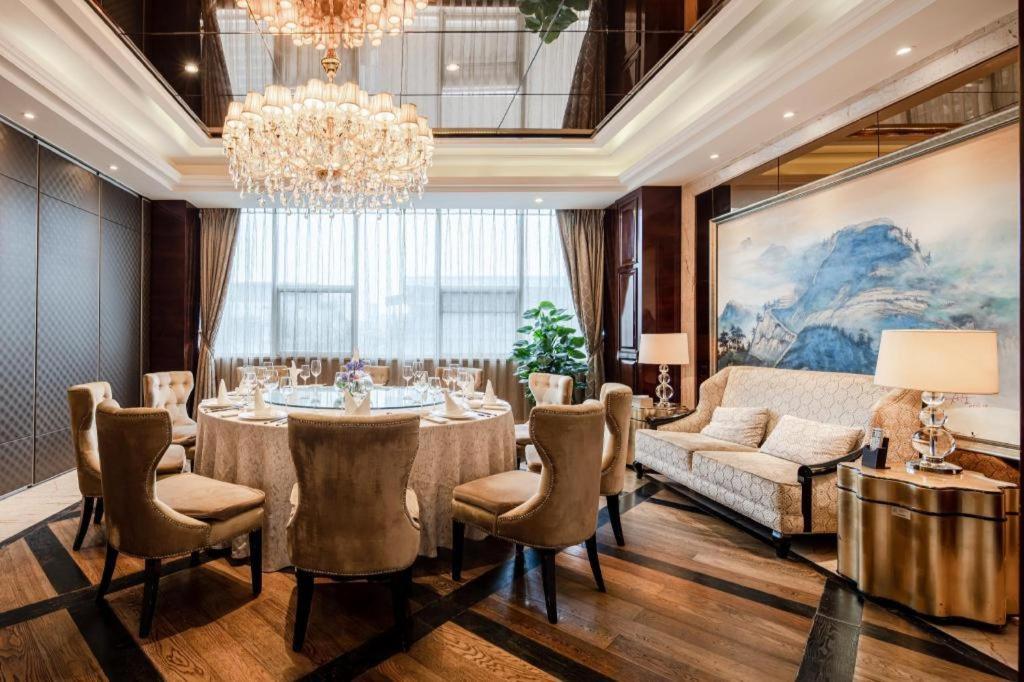 Chengdu Rising Butterfly Hotel Exterior foto