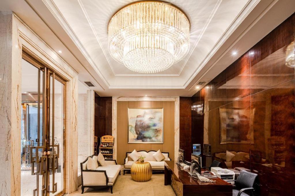 Chengdu Rising Butterfly Hotel Exterior foto